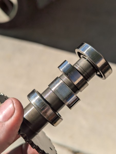 Cam lobes don't have any odd wear.
