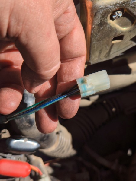 Diagnostic harness wasn't hooked to the under seat plug.